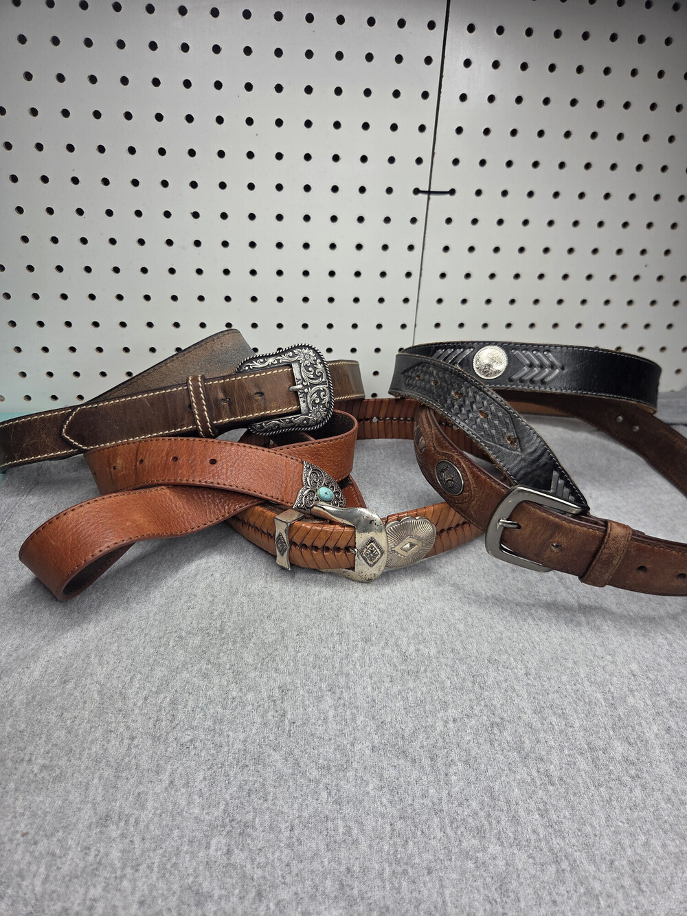 Lot of 5 Vintage Western Tooled Leather Belts Sizes 32-36 Silver Conchos